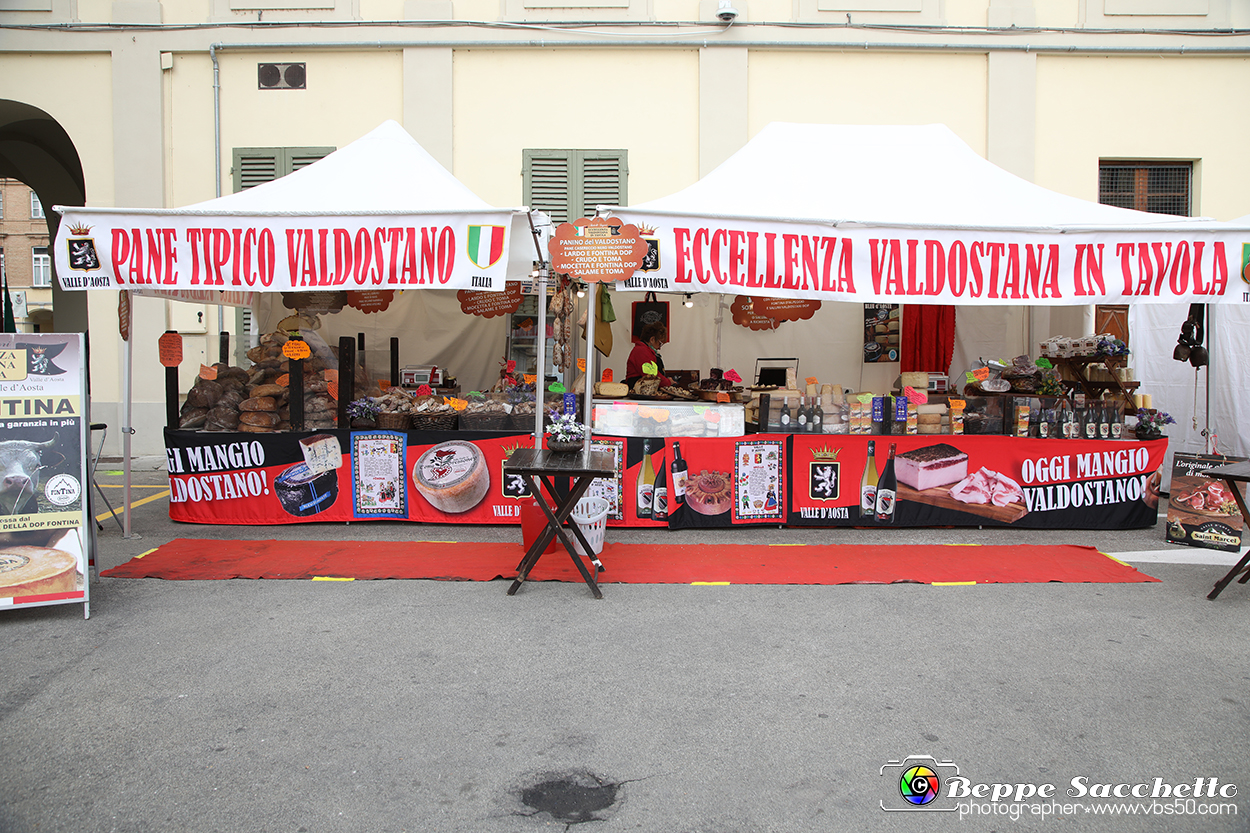 VBS_6141 - Fiera dei Santi - 12.ma Fiera Nazionale del Tartufo.jpg